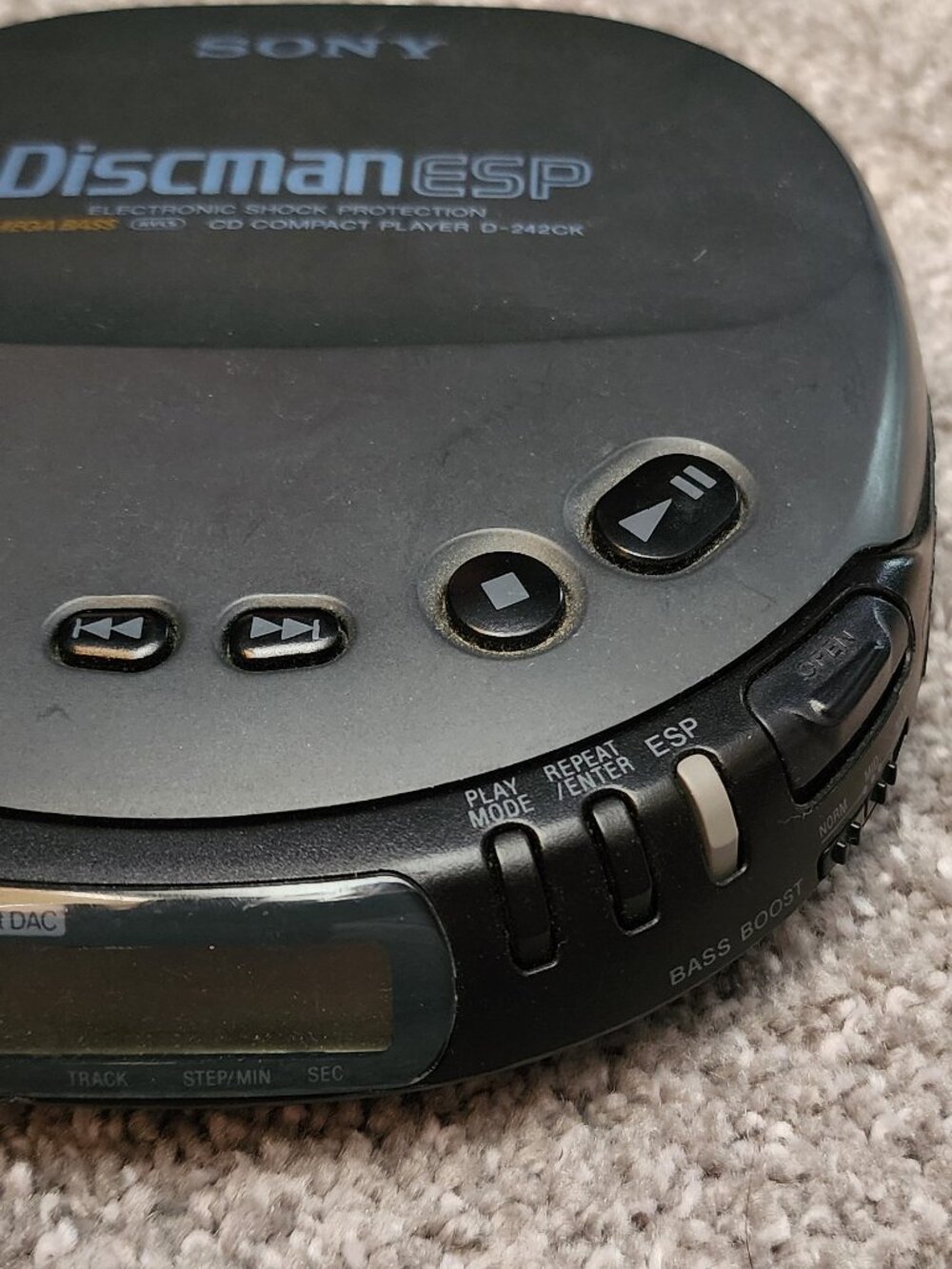 Sony Discman ESP with power cord, car power supply, fuse & manual - EUC! - Picture 4 of 8